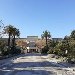 T2 Résidence Fermée Avec Parking, Parc Arboré, à 200m Appartement