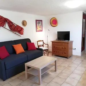 28m2 Climatisé,wifi, Proche Des Calanques,plages Appartement