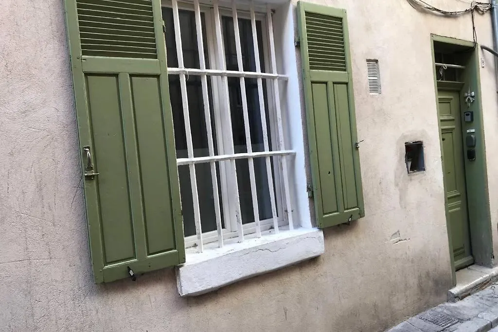 Appartement typique dans le centre historique 47m2 La Ciotat