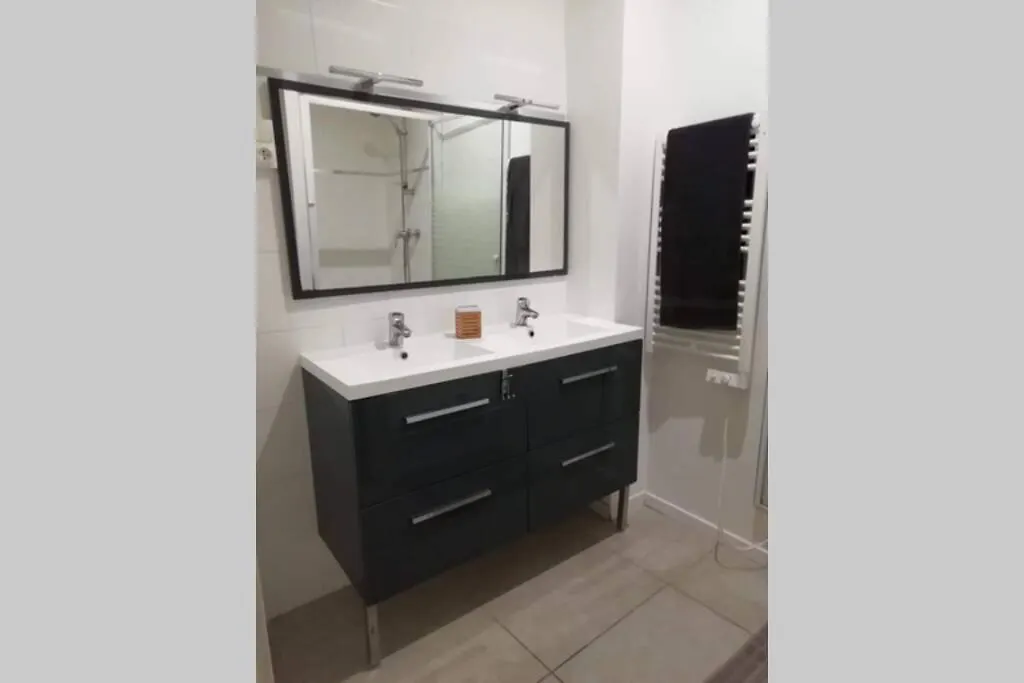 Appartement typique dans le centre historique 47m2 La Ciotat