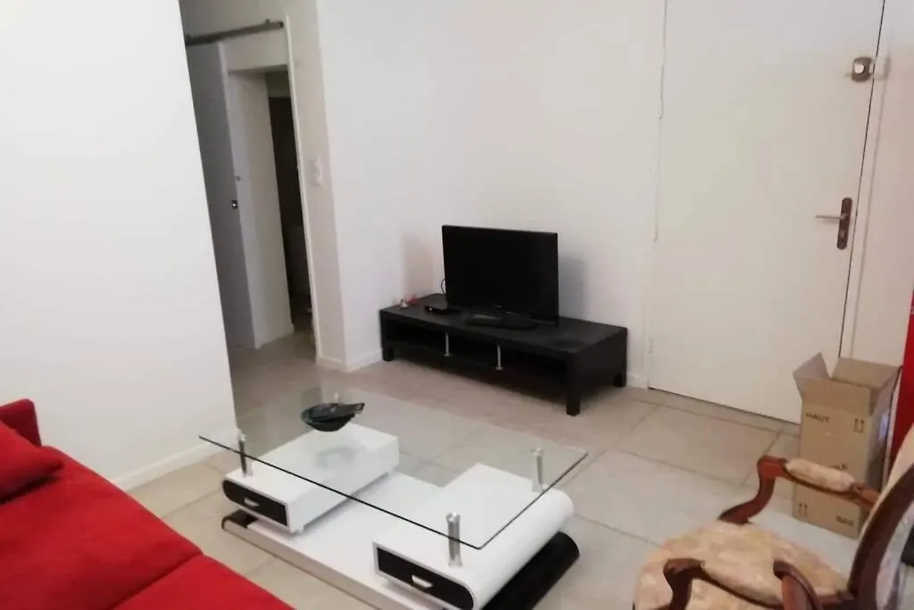 Appartement typique dans le centre historique 47m2 La Ciotat 0*,