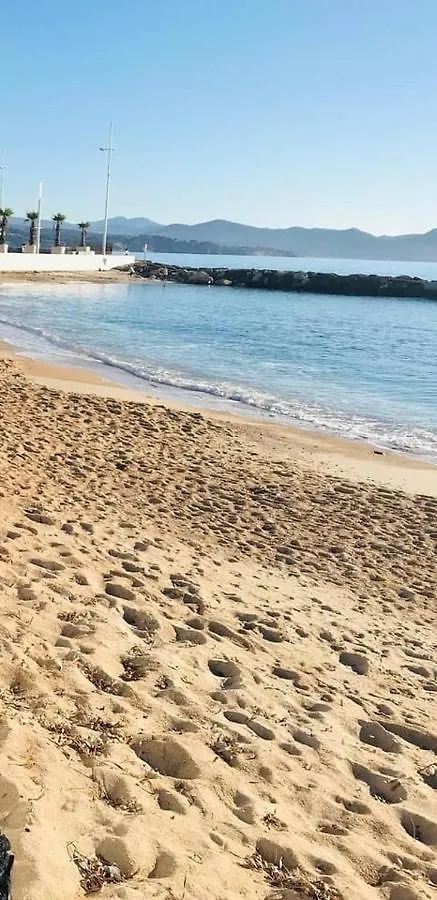 Appartement typique dans le centre historique 47m2 La Ciotat France